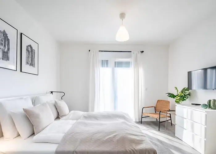 Modern Hideaway With Balcony Apartament *