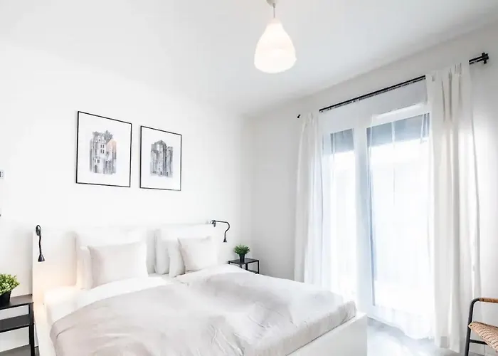 Modern Hideaway With Balcony Budapeste
