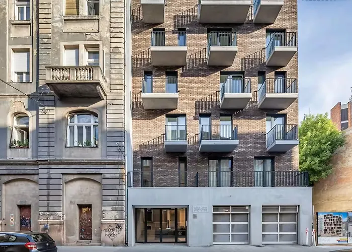 Apartamento Modern Hideaway With Balcony