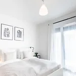 Modern Hideaway With Balcony Budapest